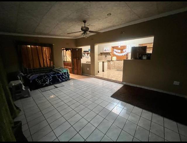 5 BEDROOM HOUSE FOR SALE IN BRENTHURST